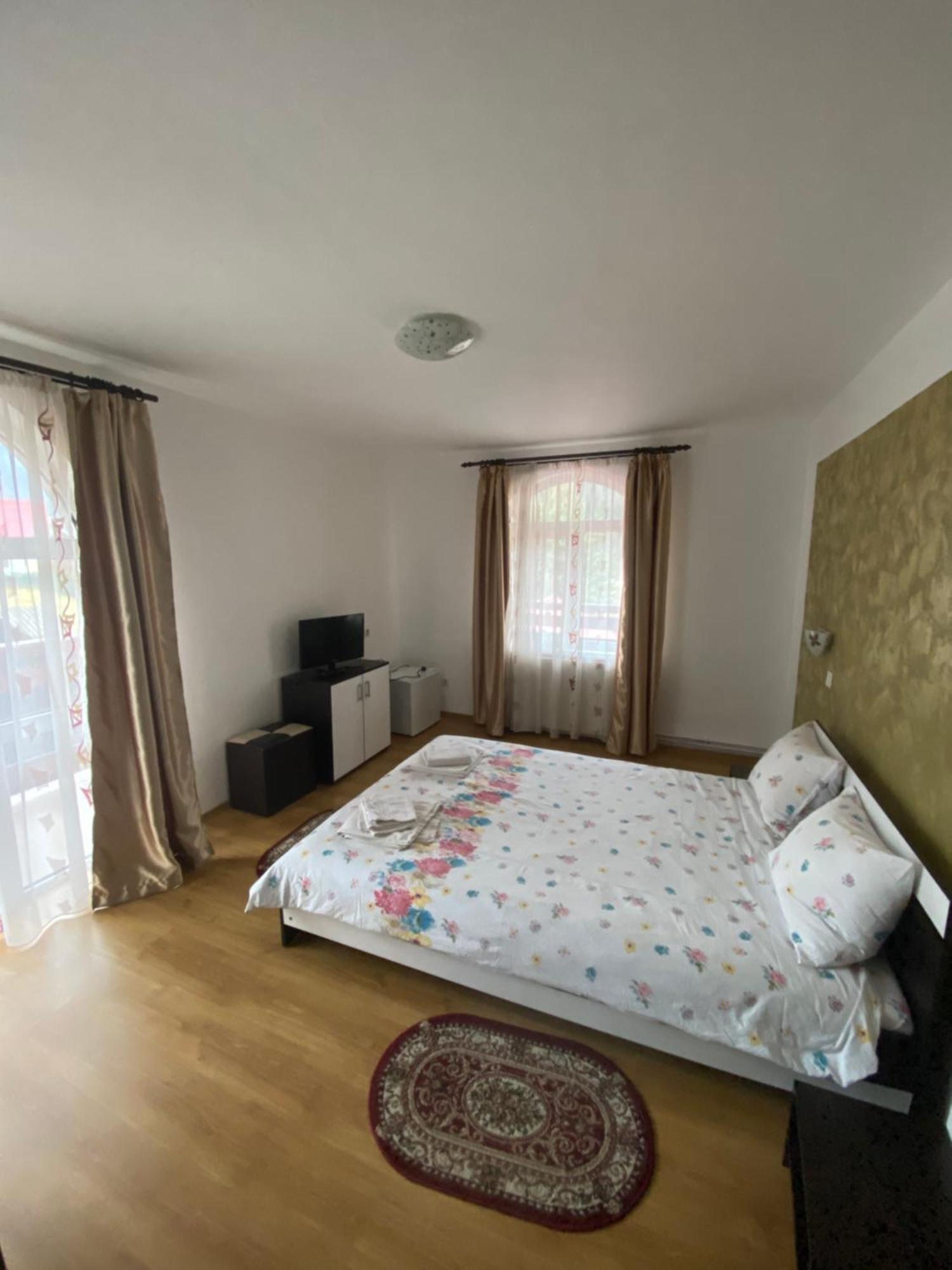Affittacamere Casa Cristalina&Dumy Albac Esterno foto
