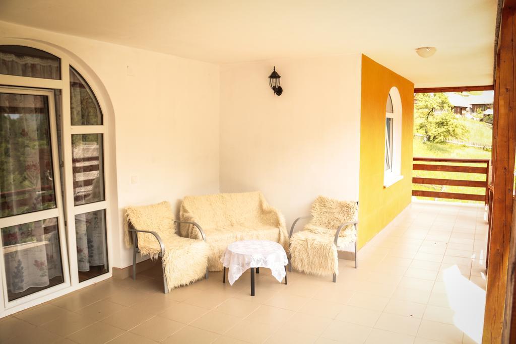 Affittacamere Casa Cristalina&Dumy Albac Esterno foto